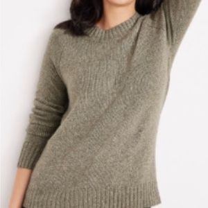 Maurice’s women’s crew neck sweater- size Medium